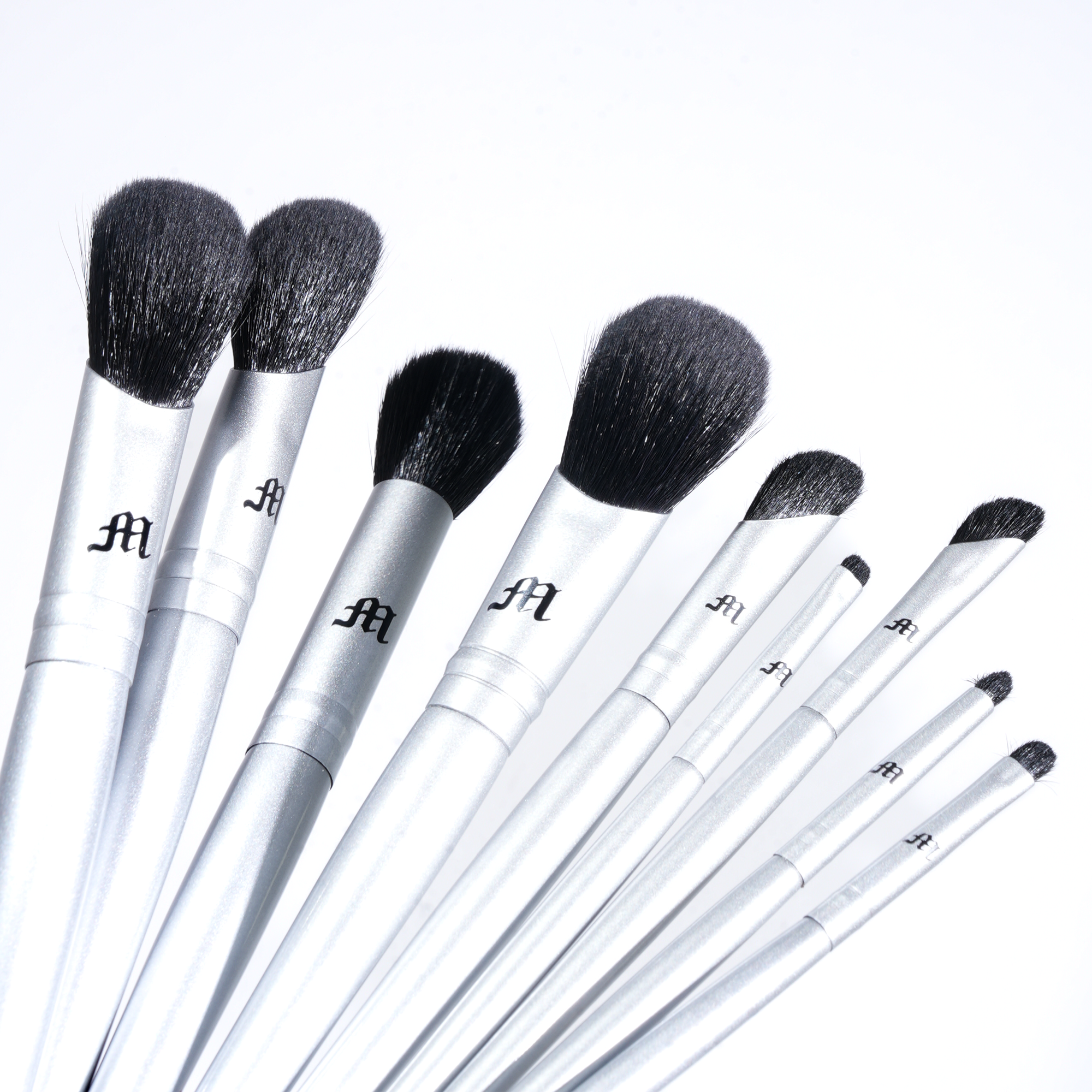 Camera Roll Skyline 9 Piece Makeup Artistry Brush Set With Free Vanity